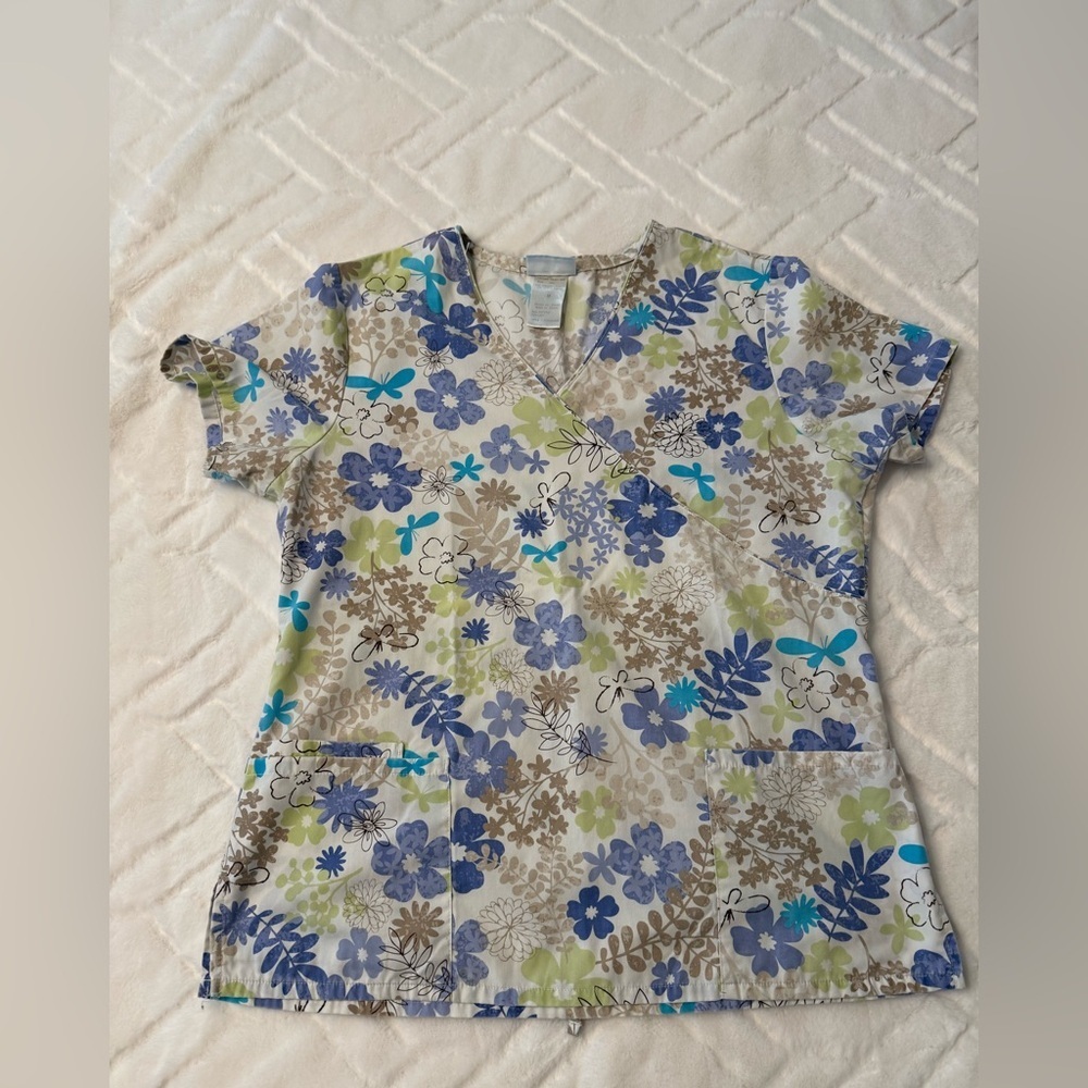 SB Scrubs Floral Print Top with Blue and Cream Size M - Picture 7 of 7